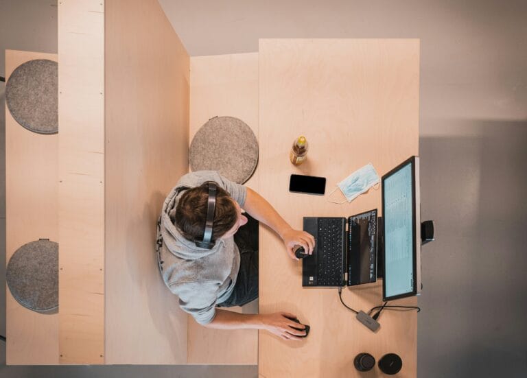 Hot desking